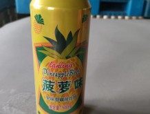 藍(lán)翎菠蘿味果味型碳酸飲料